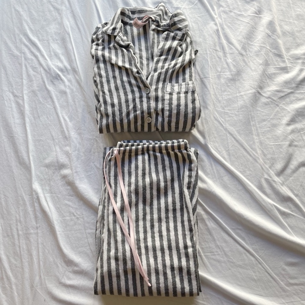 🚫SOLD🚫VS flannel pajama set